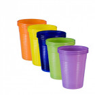 Пластмасови чашки - различни цветове